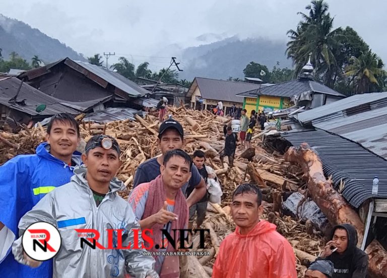 Warga Lokop Aceh Timur Hampir Sepekan Kelaparan, Bantuan Hanya Bisa Via Udara Warga Lokop Aceh Timur Hampir Sepekan Kelaparan, Bantuan Hanya Bisa Via Udara Desember 1, 2025