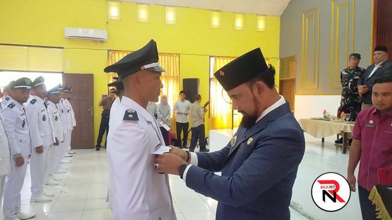 Bupati Al-Farlaky Minta Keuchik yang Baru Dilantik Bantu Tugas Penanggulangan Bencana  Desember 18, 2025