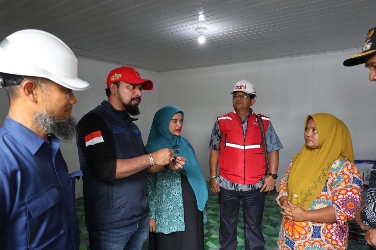 Bupati Al-Farlaky Resmikan 35 Huntara di Arakundo Simpang Ulim Januari 24, 2026