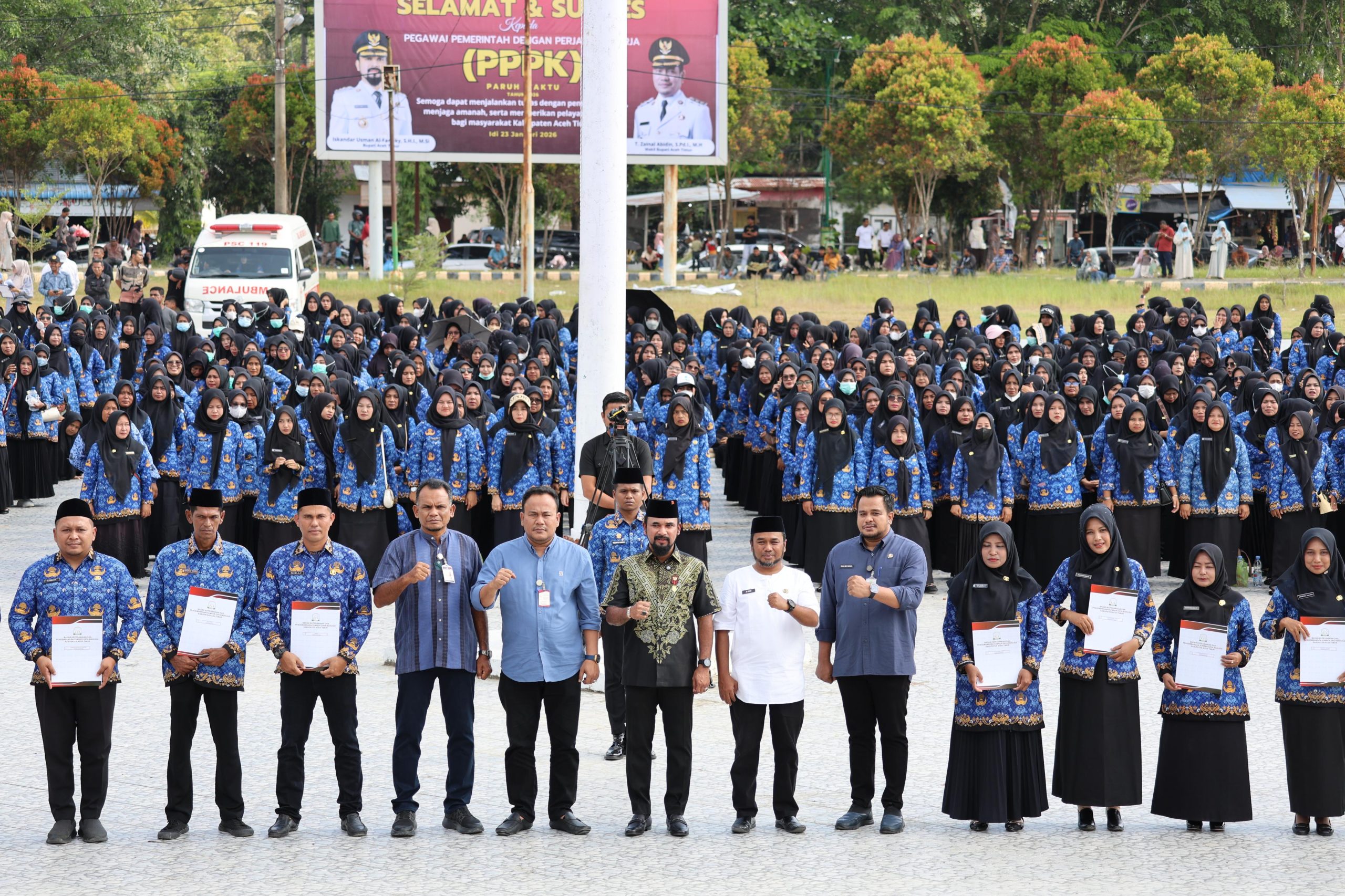 Bupati Al-Farlaky Lantik 4.816 PPPK Paruh Waktu - RILIS.NET Bupati Al-Farlaky Lantik 4.816 PPPK Paruh Waktu Januari 23, 2026