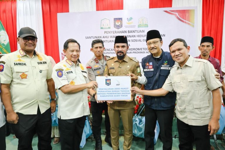 Bupati Al-Farlaky Sambut Kunker Mendagri dan Mensos, 100 Miliar Bantuan Disalurkan Bupati Al-Farlaky Sambut Kunker Mendagri dan Mensos, 100 Miliar Bantuan Disalurkan Maret 16, 2026