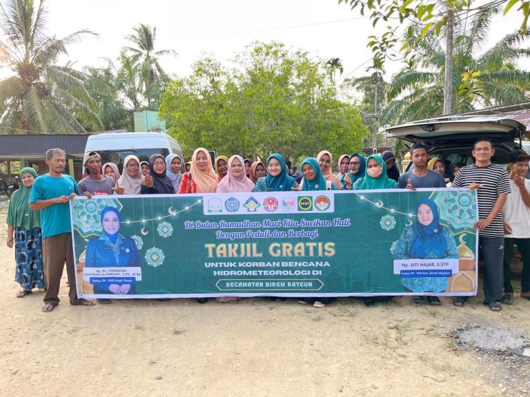 Organisasi Wanita di Aceh Timur Bagi Takjil Berbuka Puasa di Lima Lokasi Huntara  Maret 7, 2026