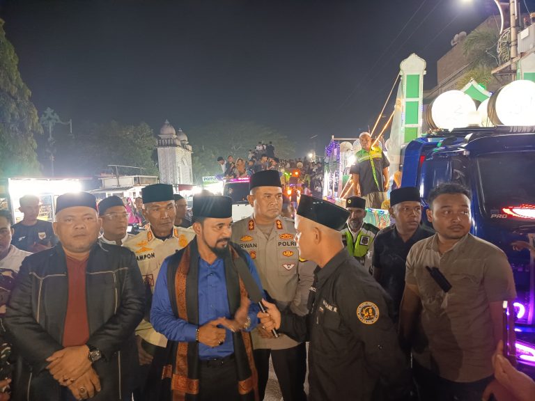 Bupati Al-Farlaky dan Forkompimda Lepas Pawai Takbir Maret 24, 2026