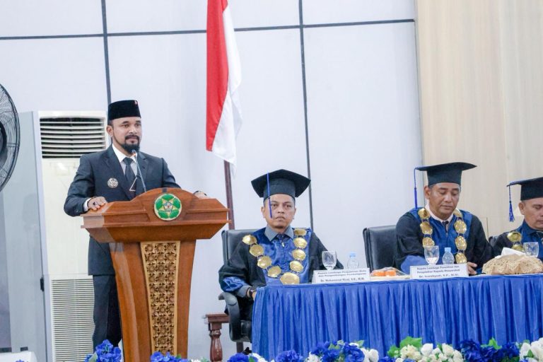 Orasi Ilmiah di UNSAM, Al-Farlaky: Wisudawan Harus Siap 'Tempur' Hadapi Tantangan Mei 12, 2026