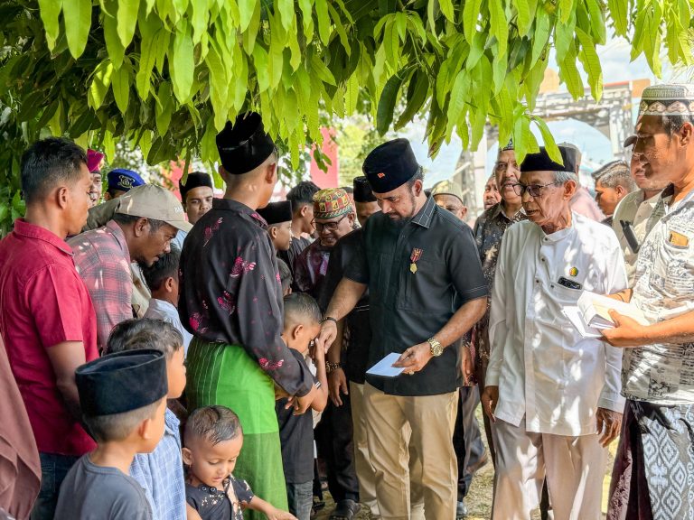 Hadiri Khanduri Laot dan Santunan Anak Yatim, Bupati Al-Farlaky Ajak Sinergi Bangun Aceh Timur Hadiri Khanduri Laot dan Santunan Anak Yatim, Bupati Al-Farlaky Ajak Sinergi Bangun Aceh Timur Mei 31, 2026