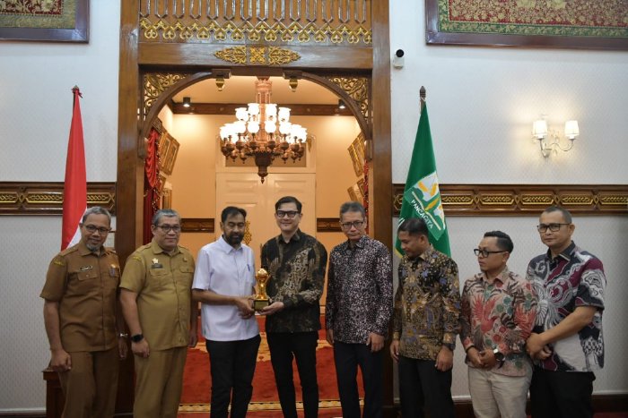 Gubernur Aceh Raih Penghargaan Nasional Top Pembina BUMD 2026 Mei 5, 2026