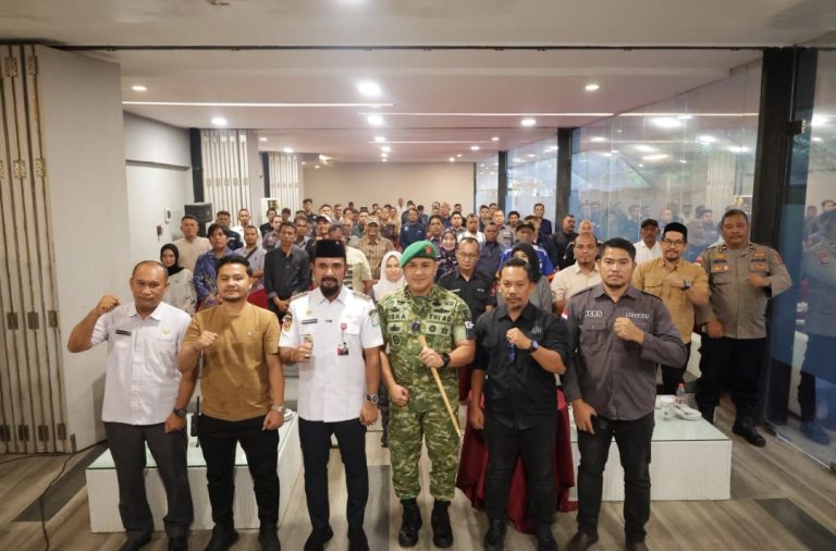 GaWAT Gelar FGD, Hadirkan Bupati Al-Farlaky dan 150 Wartawan di Aceh Timur GaWAT Gelar FGD, Hadirkan Bupati Al-Farlaky dan 150 Wartawan di Aceh Timur Juli 29, 2026