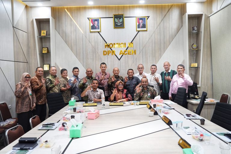 Sinergitas Bank Aceh dan Komisi III DPRA untuk Optimalisasi PAD Aceh Oktober 8, 2026