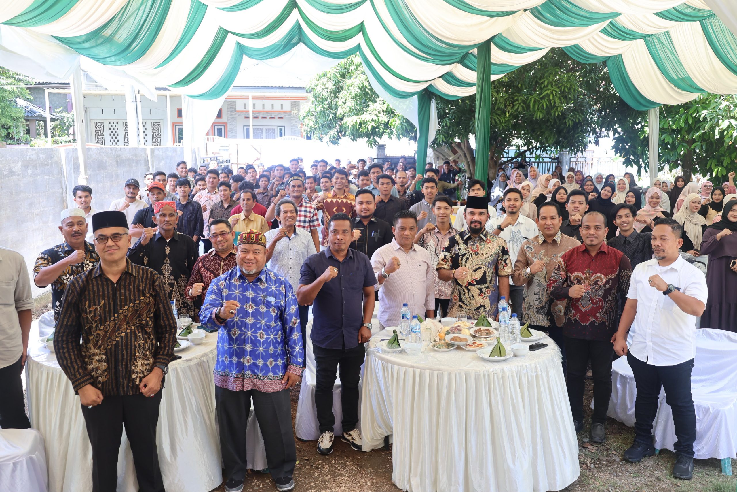 Bupati Al-Farlaky Ajak Mahasiswa Bangun Jejaring yang Kuat - RILIS.NET Bupati Al-Farlaky Ajak Mahasiswa Bangun Jejaring yang Kuat Oktober 24, 2026